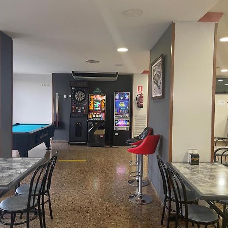 Hotel Reina Isabel Lleida Dış mekan fotoğraf